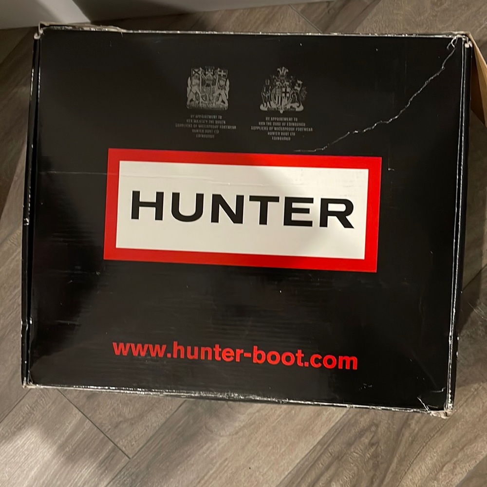 Hunter boots great to walk in splashy winter
